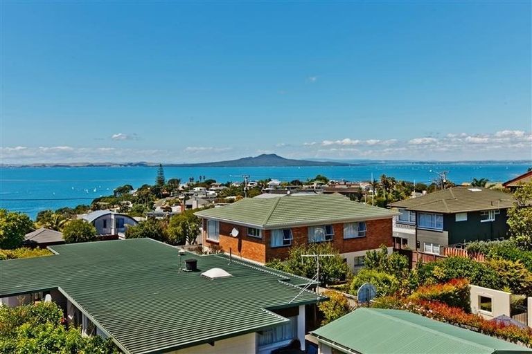 Photo of property in 68a Gulf View Road, Murrays Bay, Auckland, 0630