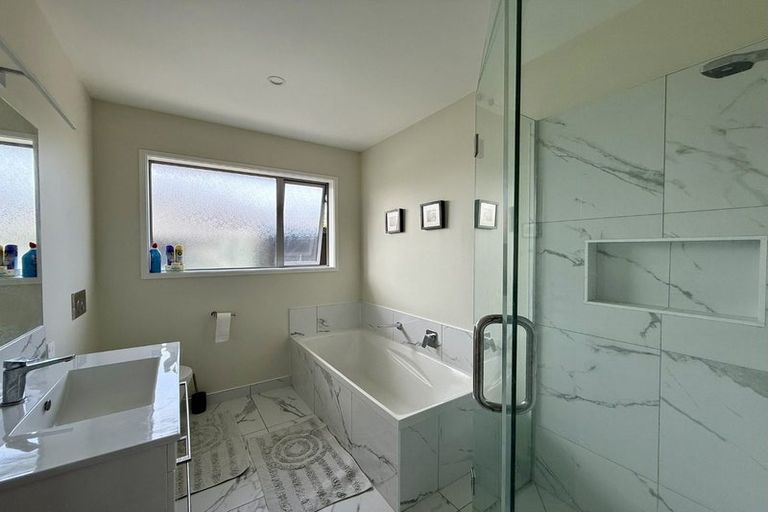 Photo of property in 16 Huka Heights Drive, Rangatira Park, Taupo, 3330