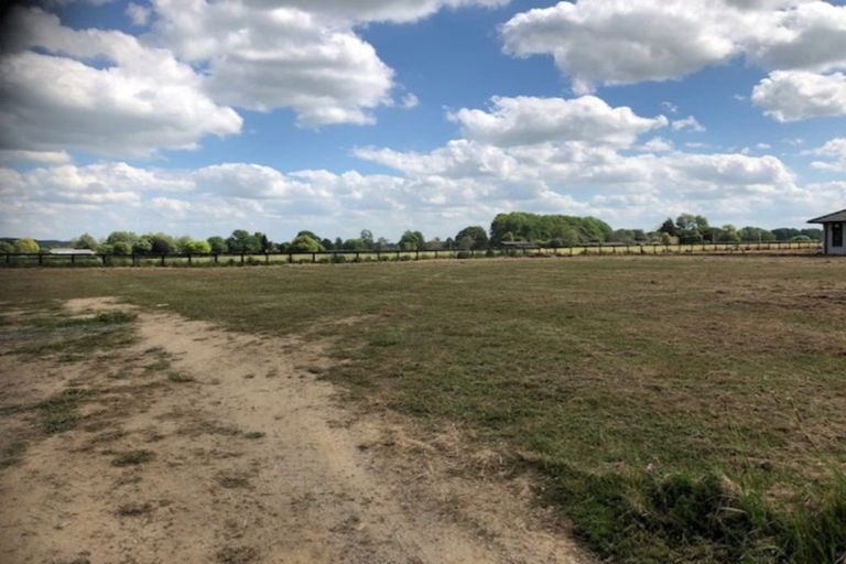 Photo of property in 30 Seachange Drive, Leamington, Cambridge, 3432