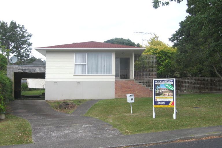 Photo of property in 14 Powrie Street, Glenfield, Auckland, 0629
