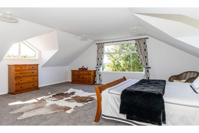 Photo of property in 260 Spur Road, Hadlow, Timaru, 7975