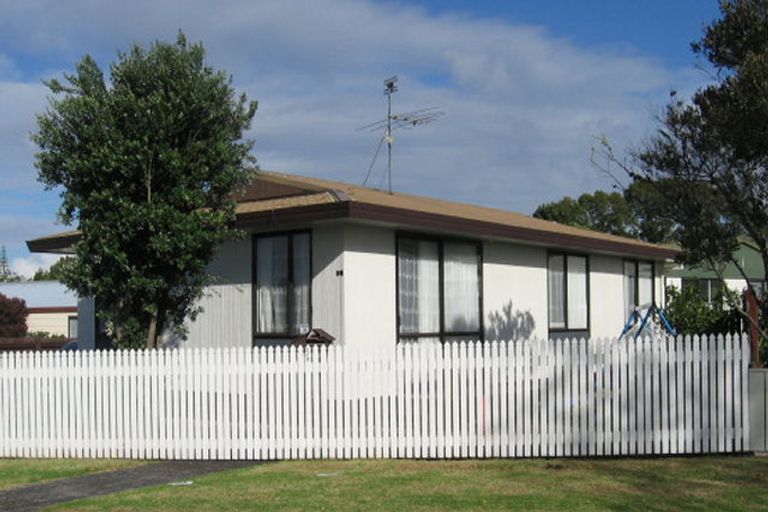 Photo of property in 4/8 Ireland Place, Ranui, Auckland, 0612