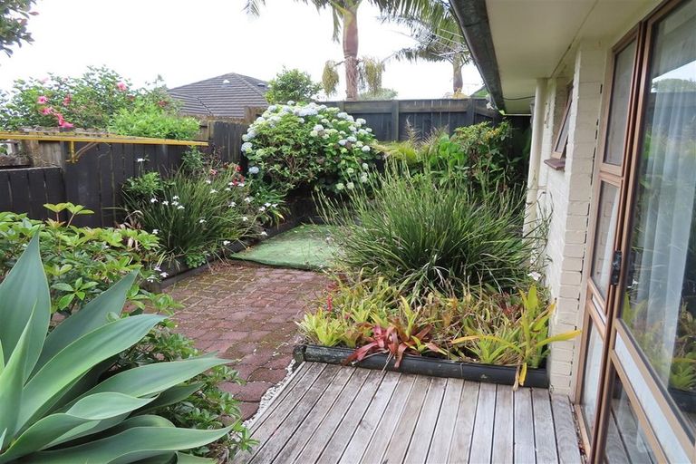 Photo of property in 4/17 Abercrombie Street, Howick, Auckland, 2014