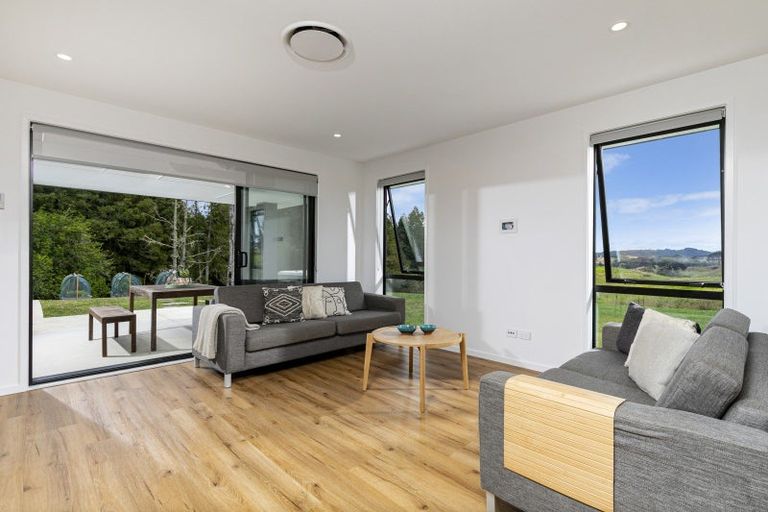 Photo of property in 131 Bodhisattva Road, Waitoki, Silverdale, 0994