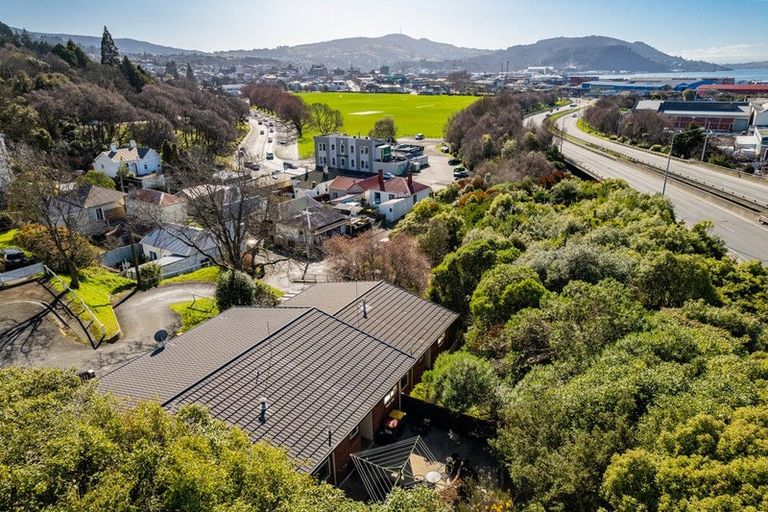 Photo of property in 71 Grosvenor Street, Kensington, Dunedin, 9011