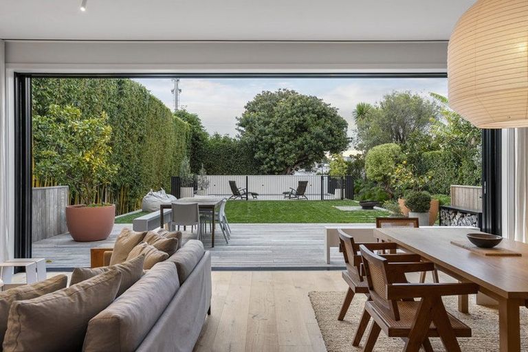 Photo of property in 41 Sackville Street, Grey Lynn, Auckland, 1021