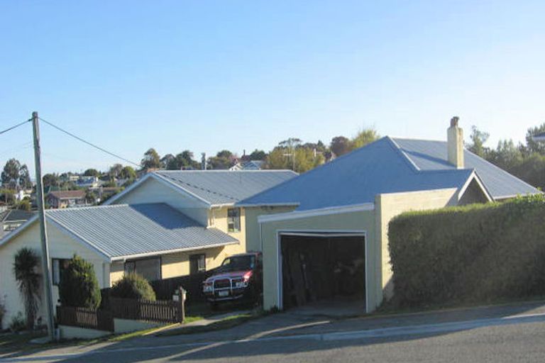 Photo of property in 32 Till Street, South Hill, Oamaru, 9400