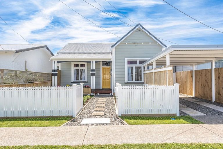 Photo of property in 42 Niblett Street, Whanganui, 4500