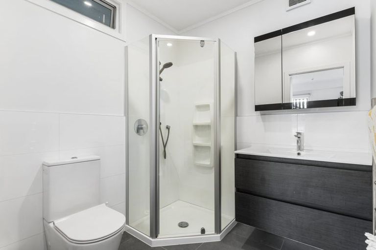 Photo of property in 28 Harley Road, Hauraki, Auckland, 0622