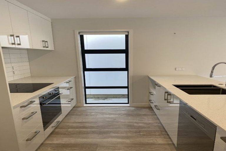 Photo of property in 90a Cambridge Terrace, Waterloo, Lower Hutt, 5011