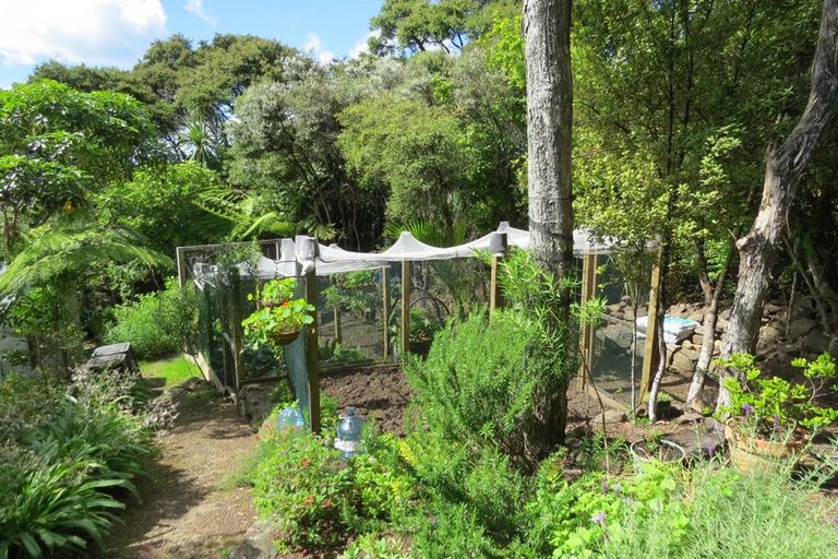 Photo of property in 515 Tuateawa Road, Tuateawa, Coromandel, 3583