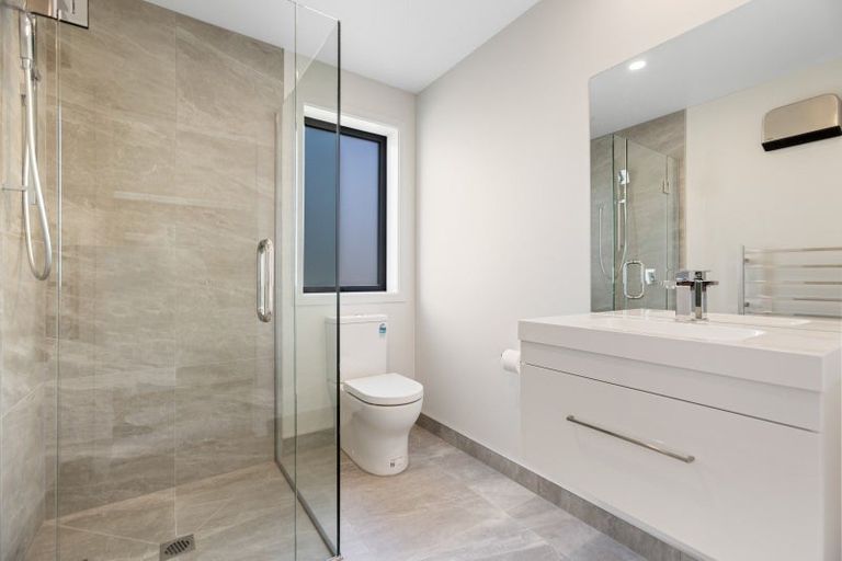 Photo of property in 22 Riley Street, Lake Hawea, 9382