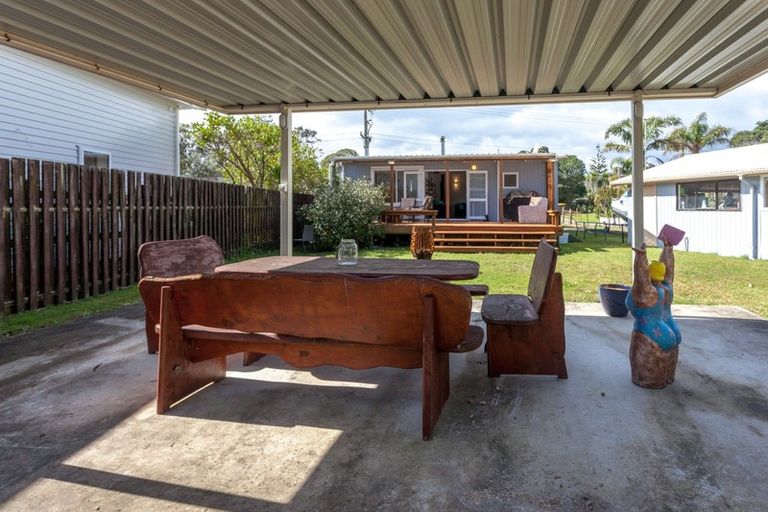 Photo of property in 159 Ocean Beach Road, Tairua, 3508