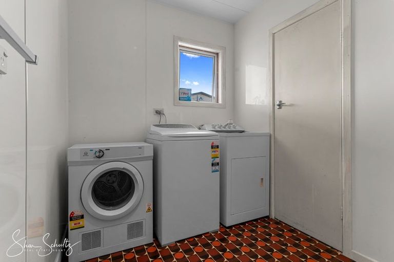 Photo of property in 30 Bickerstaffe Road, Maungaturoto, 0520