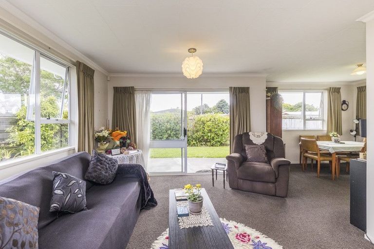 Photo of property in 53 Carter Crescent, Awapuni, Palmerston North, 4412