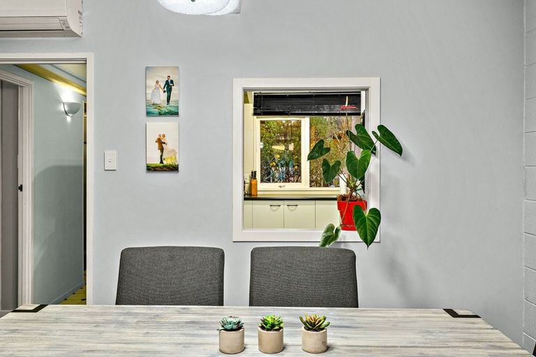 Photo of property in 5/340 Te Atatu Road, Te Atatu South, Auckland, 0610