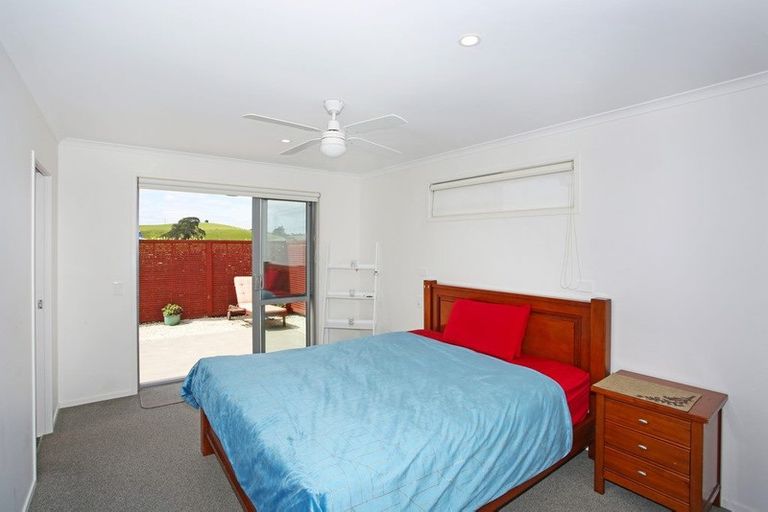 Photo of property in 24 Helenslee Road, Pokeno, 2402