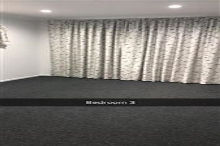 Photo of property in 45b Kakariki Grove, Waikanae, 5036