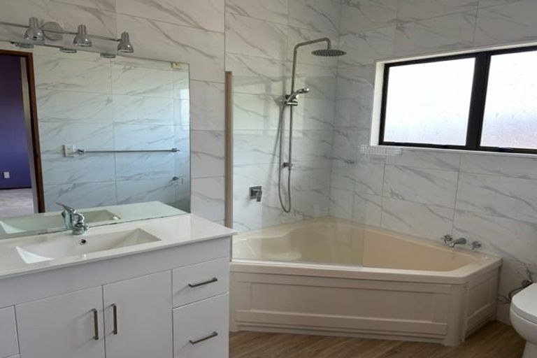 Photo of property in 40 Leeward Drive, Whitby, Porirua, 5024