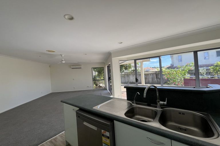 Photo of property in 3 Larkin Place, Somerville, Auckland, 2014