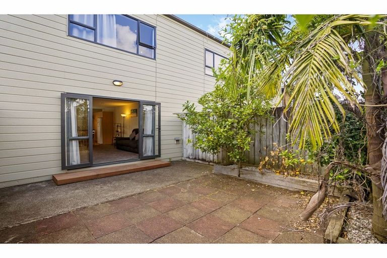 Photo of property in 5t Dryden Place, Mount Wellington, Auckland, 1051