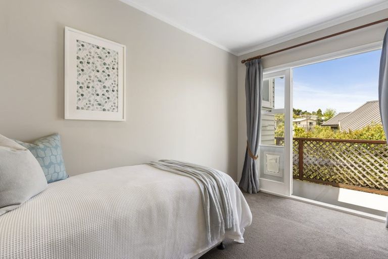 Photo of property in 1/47 Lyons Avenue, Murrays Bay, Auckland, 0630