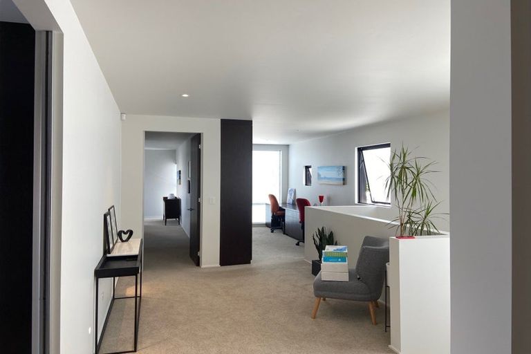 Photo of property in 13 Sharon Road, Waiake, Auckland, 0630