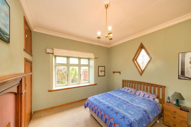 Photo of property in 34 Florence Avenue, Palmerston North, 4414