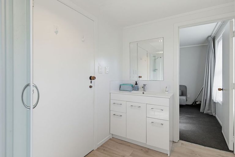 Photo of property in 9a Kawaha Point Road, Fairy Spring, Rotorua, 3015