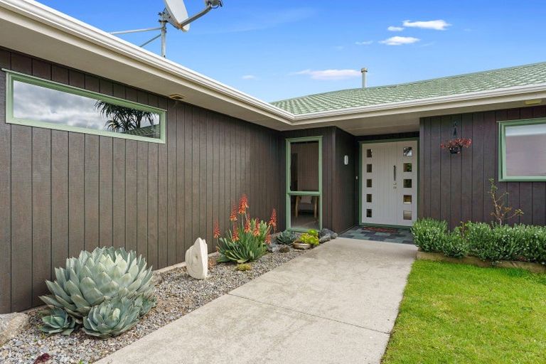 Photo of property in 7 Caughley Place, Otaki Beach, Otaki, 5512