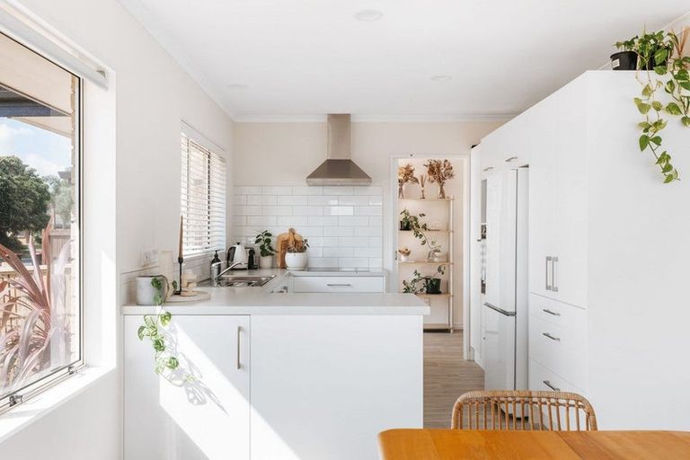 Photo of property in 142 Evans Road, Papamoa Beach, Papamoa, 3118