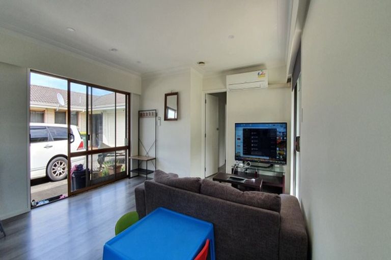 Photo of property in 2/11 Wyllie Road, Papatoetoe, Auckland, 2025