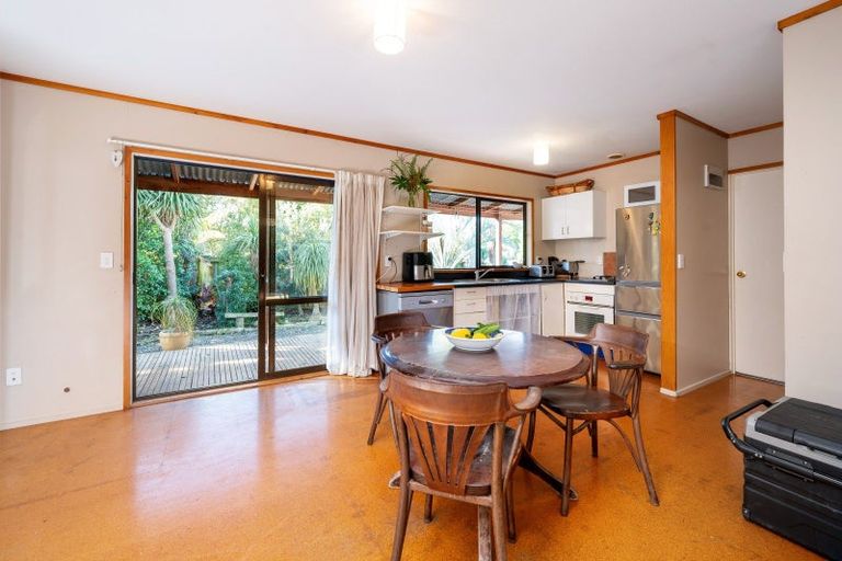 Photo of property in 28 Cedar Road, Te Awanga, 4102