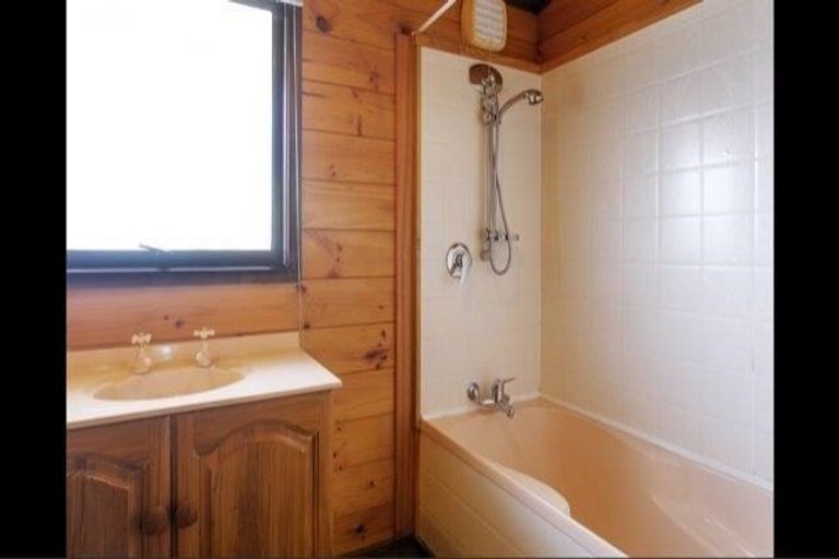 Photo of property in 73 Hyde Avenue, Richmond Heights, Taupo, 3330