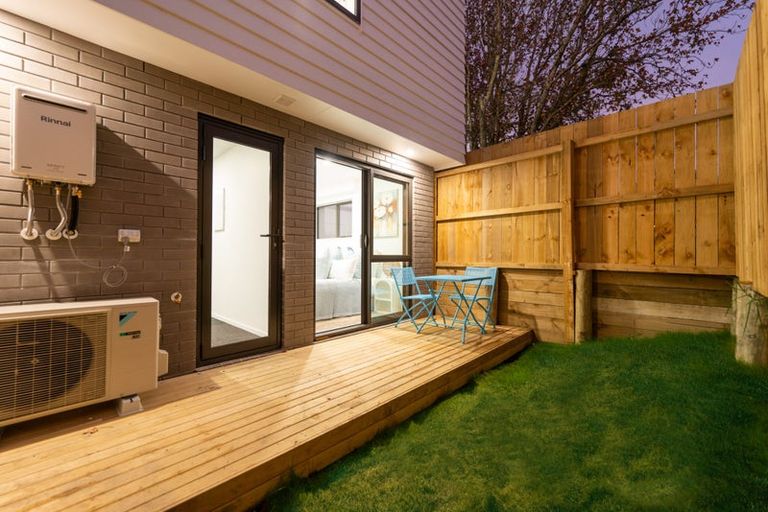 Photo of property in 21d Laura Street, Kelston, Auckland, 0602