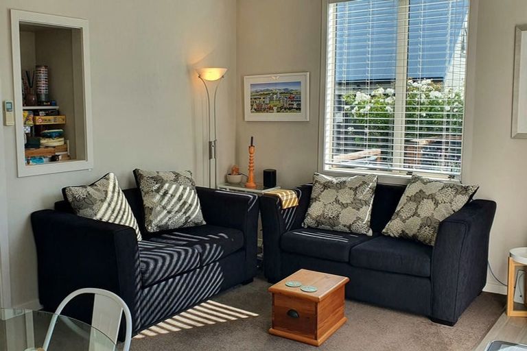 Photo of property in 31 Puriri Terrace, Roslyn, Palmerston North, 4414