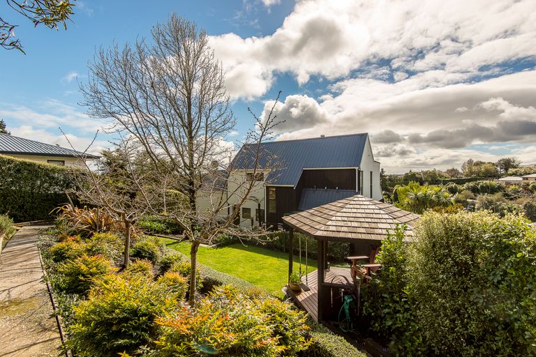 Photo of property in 18 Happy Home Road, Westmorland, Christchurch, 8025