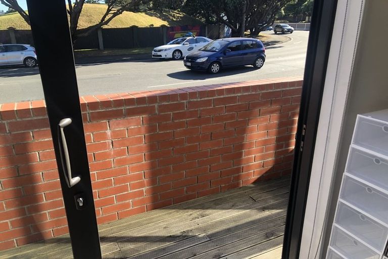 Photo of property in Nouvo Apartments, 1/21c Rugby Street, Mount Cook, Wellington, 6021