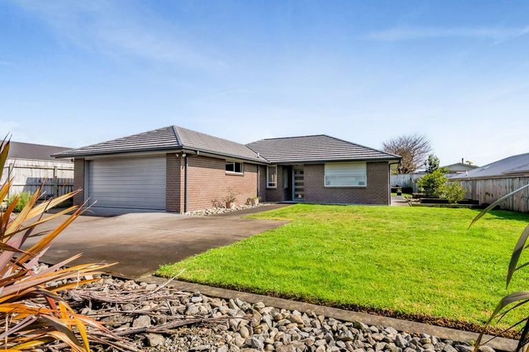 Photo of property in 2 Huetu Place, Bell Block, New Plymouth, 4312