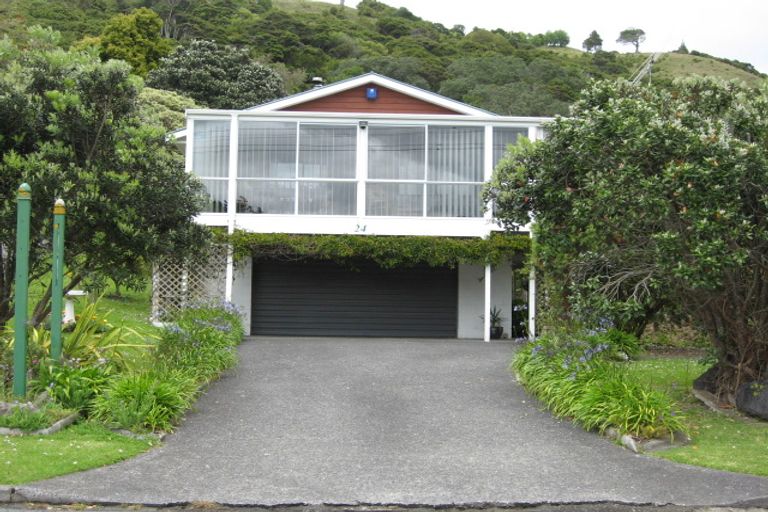 Photo of property in 24 Weranui Road, Waiwera, Orewa, 0994