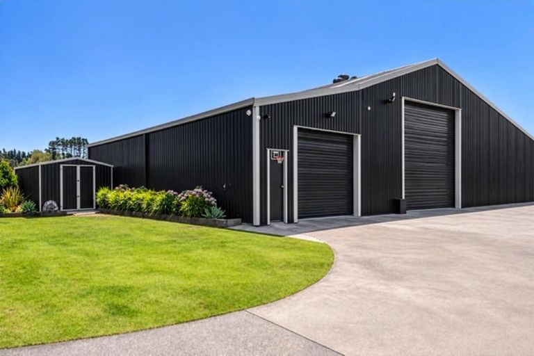 Photo of property in 583 State Highway 16, Kumeu, 0891