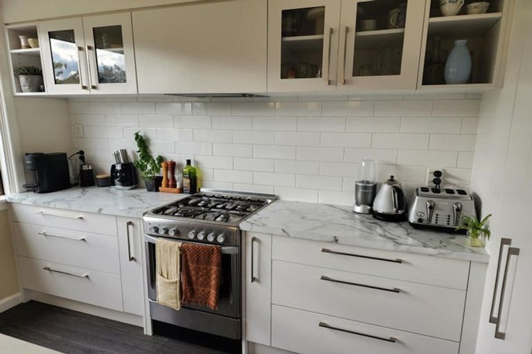 Photo of property in 17 Mcsaveneys Road, Marshland, Christchurch, 8051