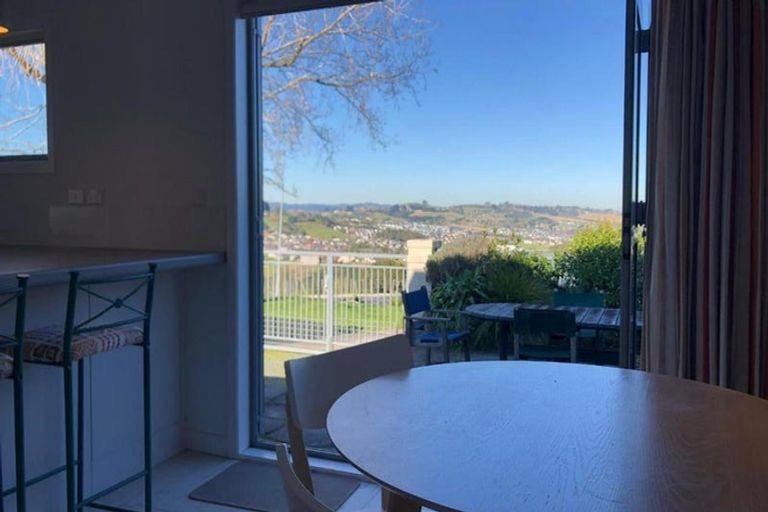 Photo of property in 22 Caldwells Road, East Tamaki Heights, Auckland, 2016