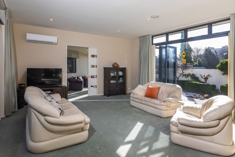 Photo of property in 51 Kirkwood Avenue, Upper Riccarton, Christchurch, 8041