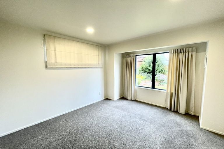 Photo of property in 15 Hoyte Place, Pukehangi, Rotorua, 3015