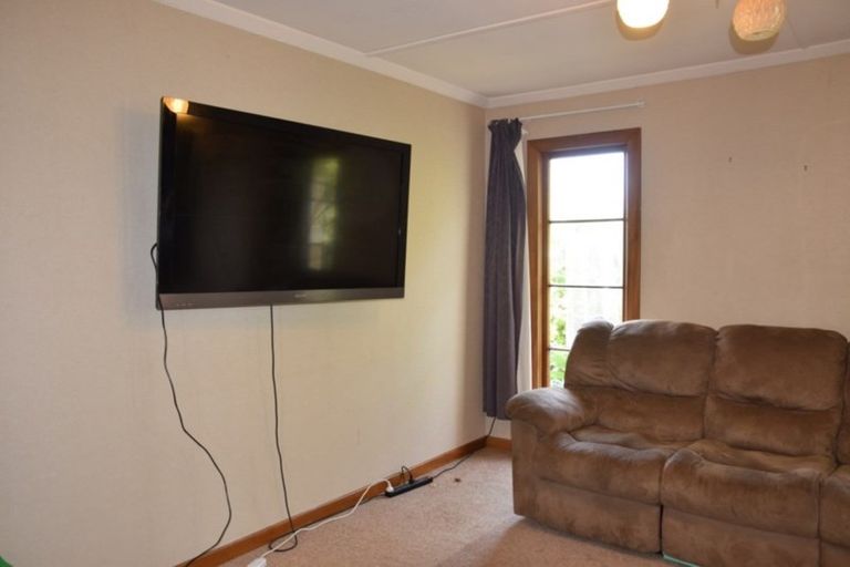 Photo of property in 76 Wallace Street, Grasmere, Invercargill, 9810