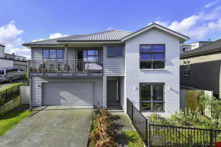 Photo of property in 77 Calluna Crescent, Totara Heights, Auckland, 2105
