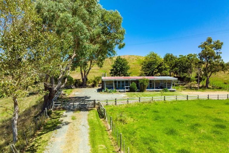 Photo of property in 354 Linton Road, Maungaturoto, 0583
