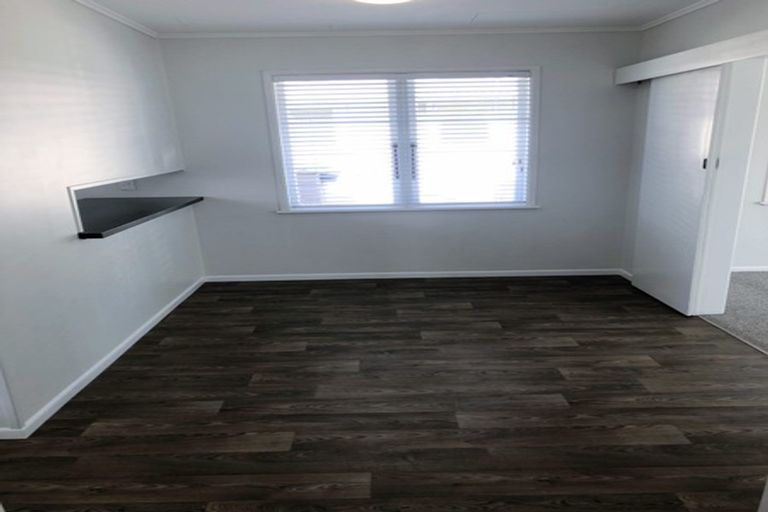 Photo of property in 22 Gossamer Drive, Pakuranga Heights, Auckland, 2010