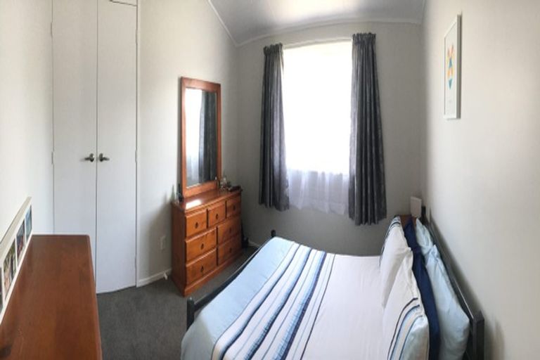 Photo of property in 124 Makarini Street, Paraparaumu, 5032